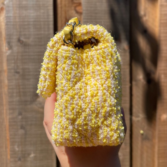 SOLD Chanel 21P Tweed Mini Flap Bag - Picture 3 of 10